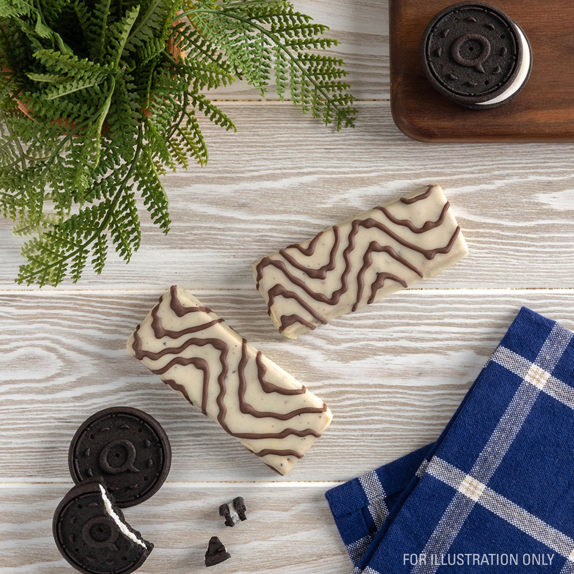 dipped-cookies-and-cream-protein-bars-j8 15807_QN_USA_ProteinBar_CAC_InterimAssetUpdate_Digital-Dipped-ProductCarouselSet_Tabletop2.jpg
